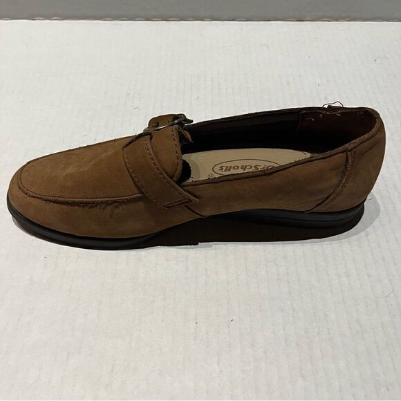 Dr. Scholl's Tan Leather Flats 6 1/2 slip on, side buckle decoration - Picture 5 of 6